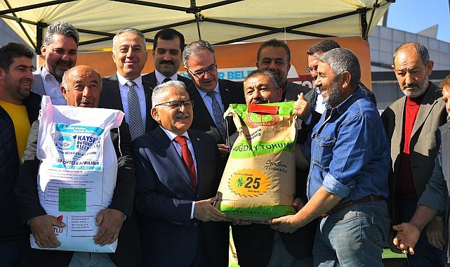 Kayseri Büyükşehir'den 2023 yılında tarımsal üretime 412 ton tohum desteği
