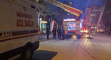 Kayseri'de ev yangını: 7 kişi dumandan etkilendi