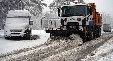 Kazdağları'nda kar yağışı etkili oluyor