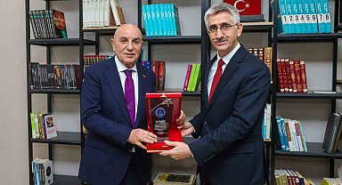 Keçiören'de Şule Yüksel Şenler Kütüphanesi hizmete açıldı