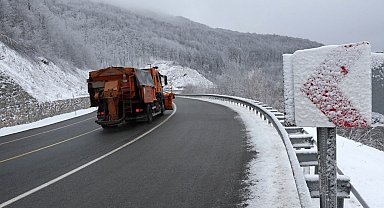 Kırklareli'nin yüksek kesimlerinde kar etkili oldu