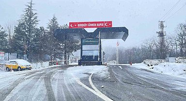 Kırklareli'nin yüksek kesimlerinde kar etkili oluyor