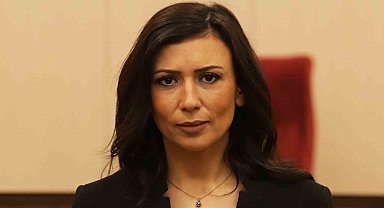 KKTC Meclis Başkanı Yardımcısı Özdenefe'nin eşi İtalya'da gözaltına alındı