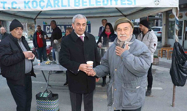 Koçarlı Belediyesi'nin çorba ikramı vatandaşları ısıttı