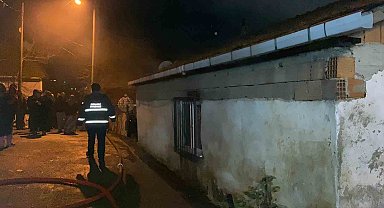 Kömürlükte çıkan yangın mahalleliyi sokağa döktü