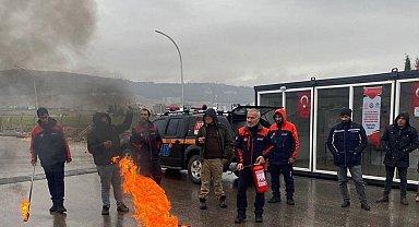 Konteyner kent yönetimlerine yangın söndürme eğitimi