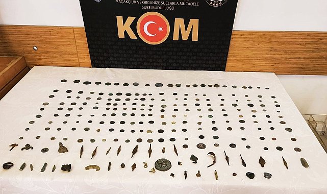Konya'da tarihi eser kaçakçılarına operasyon: 3 gözaltı