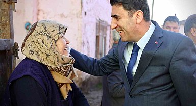 Köy ziyaretinde duygusal anlar yaşandı