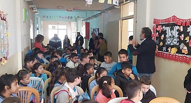 Köyceğiz Ortaokulu'nda okur, yazar buluşması gerçekleştirildi