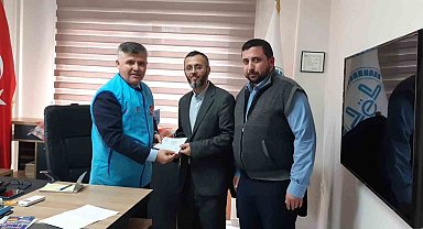 Köyceğiz'de Evleksiz, Filistin için gönderilen 25 bin TL'yi teslim etti
