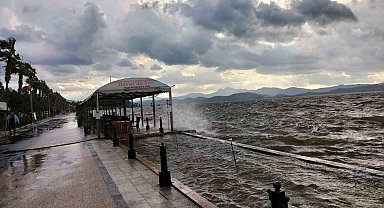 Köyceğiz'de fırtına etkili oldu