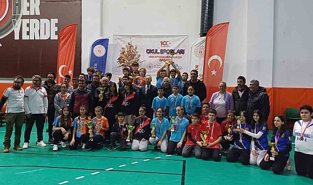 Köyceğiz'de Floor Curling'e Toparlar Ortaokulu damga vurdu