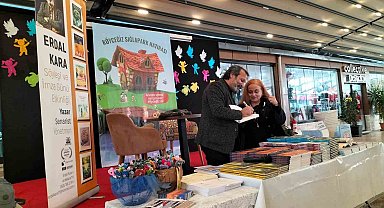Köyceğiz'de kitap imza etkinliği düzenlendi