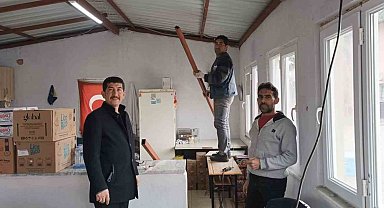 Köyceğiz'de okulların bakım ve onarım çalışmaları yapılıyor
