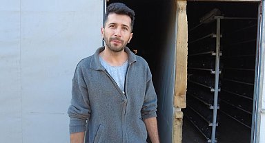 Köyünde kurduğu serada tek başına yılda 20 ton istiridye mantarı üretiyor