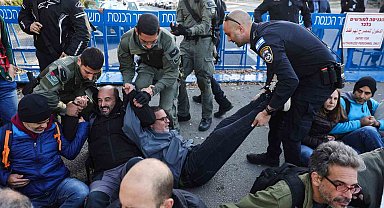 Kudüs'te esir yakınlarından Knesset'in önünde "acil seçim çağrısı"