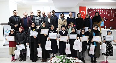 Kuran'ı ve ezanı güzel okumak için yarıştılar
