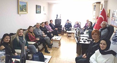 Kütahya Sosyal Yardım ve Kültür Vakfı 100 çocuğu sevindirdi