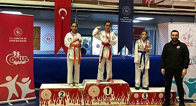 Manisa BBSK'lı karateciler okul sporlarında madalyaları topladı
