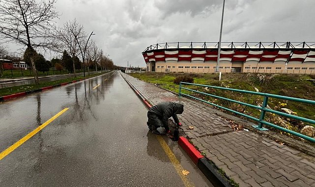 Manisa Büyükşehir ve MASKİ ekipleri fırtınaya karşı sahada