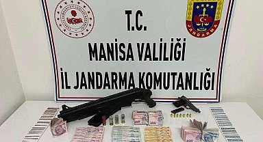Manisa'da jandarmadan kumar baskını