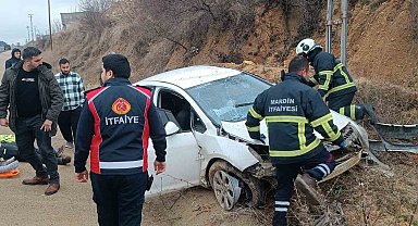 Mardin'de otomobil şarampole uçtu: 1'i çocuk 4 yaralı