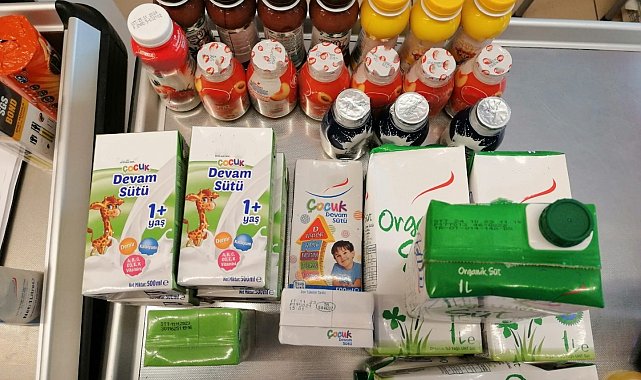 Marketin raflarından son kullanma tarihi geçmiş süt ürünleri çıktı