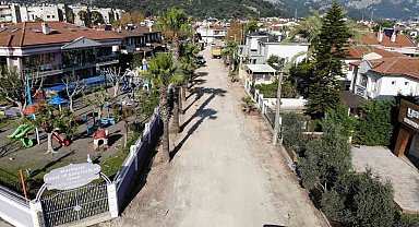 Marmaris Belediyesi, 225 sokakta çalışmalarını sürdürüyor