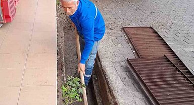 Marmaris'te temizlik ekipleri çalışmalarını sürdürüyor