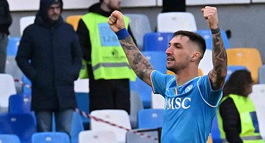 Matteo Politano, 2027'ye kadar Napoli'de