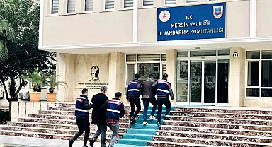 Mersin merkezli 2 ilde düzenlenen operasyonda PKKYPG üyesi 2 şüpheli yakalandı