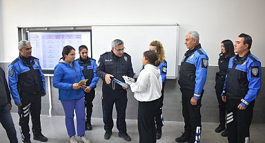 Mersin polisi öğrencilerle bir araya geldi