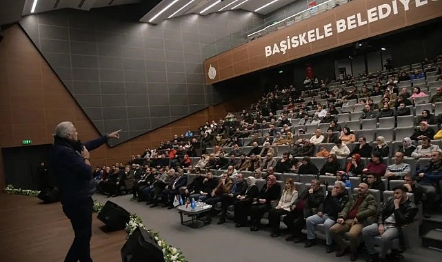Mete Yarar, Başiskele'de Türkiye'nin 100. yılını anlattı