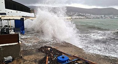 Meteoroloji'den Ege Denizi'nde fırtına uyarısı