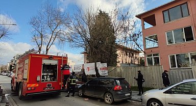 Metruk binada yangın