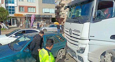 Milas çevreyolunda otomobil ile tır çarpıştı