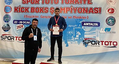 Milaslı sporcu Donka, Kickboks'ta Türkiye Şampiyonu oldu