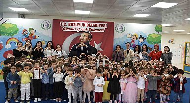 Minik öğrenciler bir yaş daha büyüdüler
