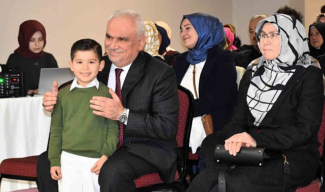 Minikler için Kur'an-ı Kerim'e geçme merasimi düzenlendi