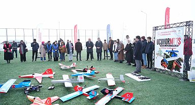 Model uçakların test uçuşu gerçekleştirildi