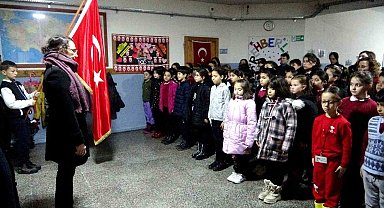 Muğla'da okullarda şehitler için saygı duruşunda bulunuldu