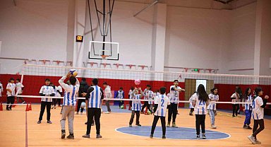 Muradiye Spor Tesisleri halkın hizmetine açıldı