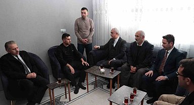 Muş Valisi Çakır hain saldırıda yaralanan askerleri ziyaret etti