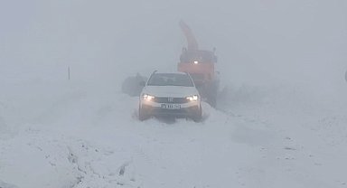 Muş'ta 22 araç içerisinde bulunan 69 kişi mahsur kaldı