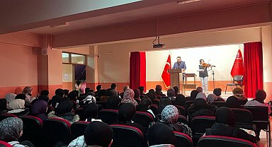Muşlu öğrenciler için şiir ve müzik etkinliği düzenlendi