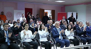 Muşlu öğrencilerin hazırladığı projenin uzay yolculuğu heyecanla takip edildi