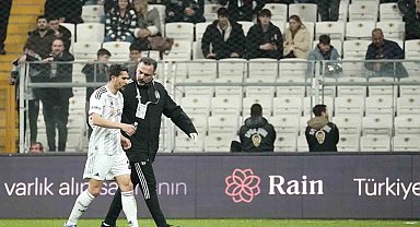 Necip Uysal maça devam edemedi
