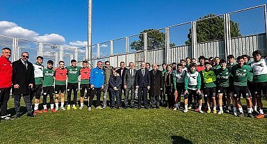 Nilüfer Belediye Başkanı Turgay Erdem, Bursaspor'u ziyaret etti