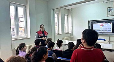 Öğrencilere siber farkındalık eğitimi