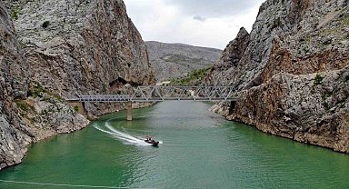 Ortadoğu'nun en uzun akarsuyu Fırat Nehri 3 ülkeye hayat veriyor